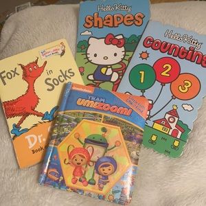 🧚🏿‍♂️3/$12🧚🏿‍♂️Board books set of 4